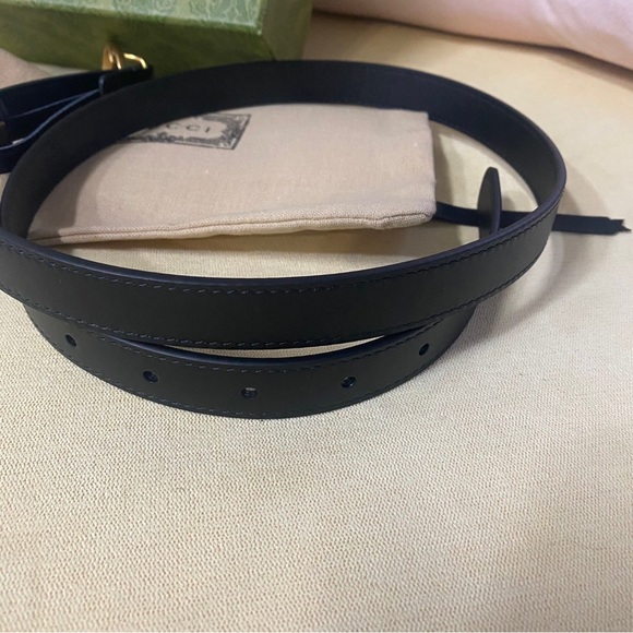 Gucci Dark Green Belt with Gold GG Buckle - Picture 4 of 8